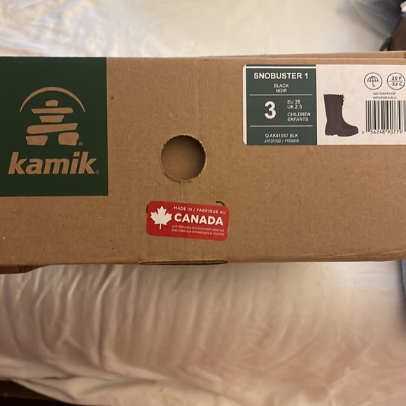 Kids snow. boots brand new never worn. - Picture 4 of 5